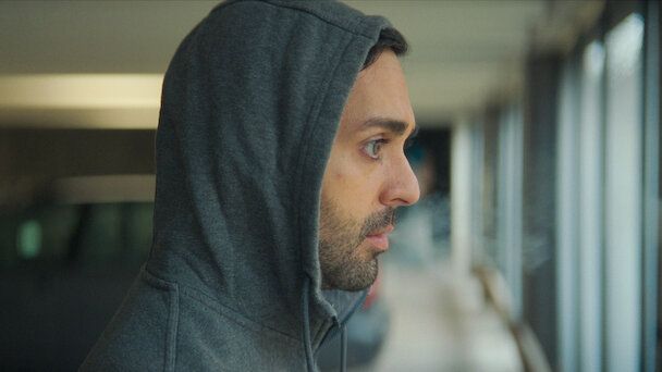 Der Helicopter Coup Netflix Serie 2024