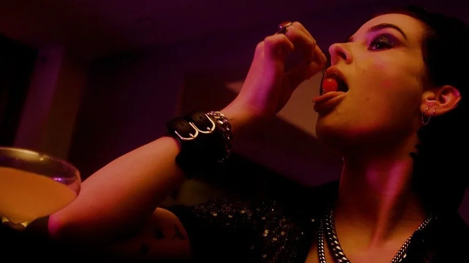 Iconic - Dem Wahnsinn verfallen 2024 Film