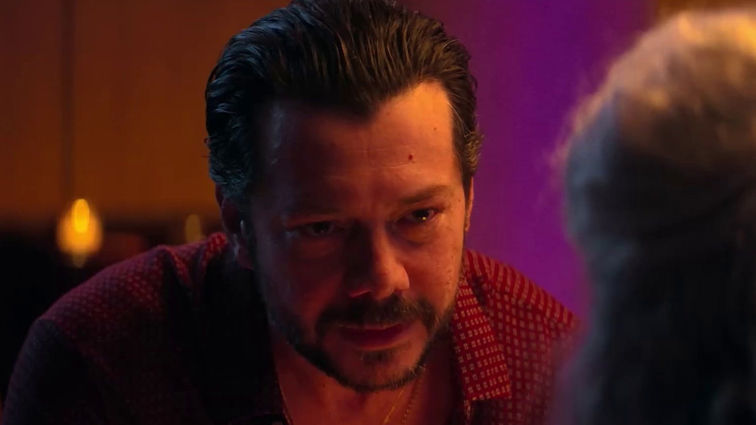 Zwei Gräber Netflix Serie 2025