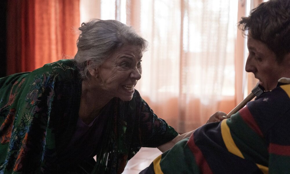 Zwei Gräber Netflix Serie 2025