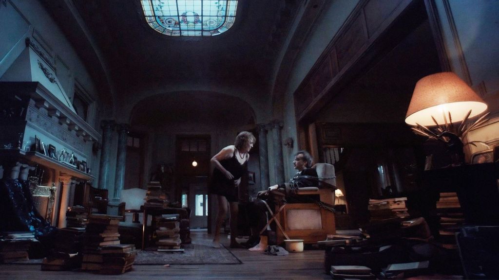 Crazy Old Lady Film 2025