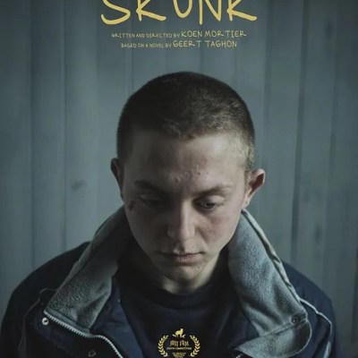 Skunk (2023): Kritik – Ein Film, wie ein Schlag in die&nbsp;Magengrube